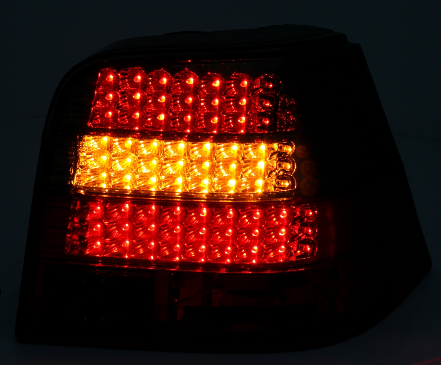 LED Rückleuchten Set für VW Golf 4 in Rot-Smoke