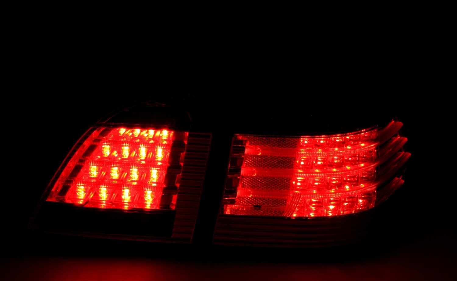 LED Rückleuchten für 5er BMW E61 Touring / Rot-Wei
