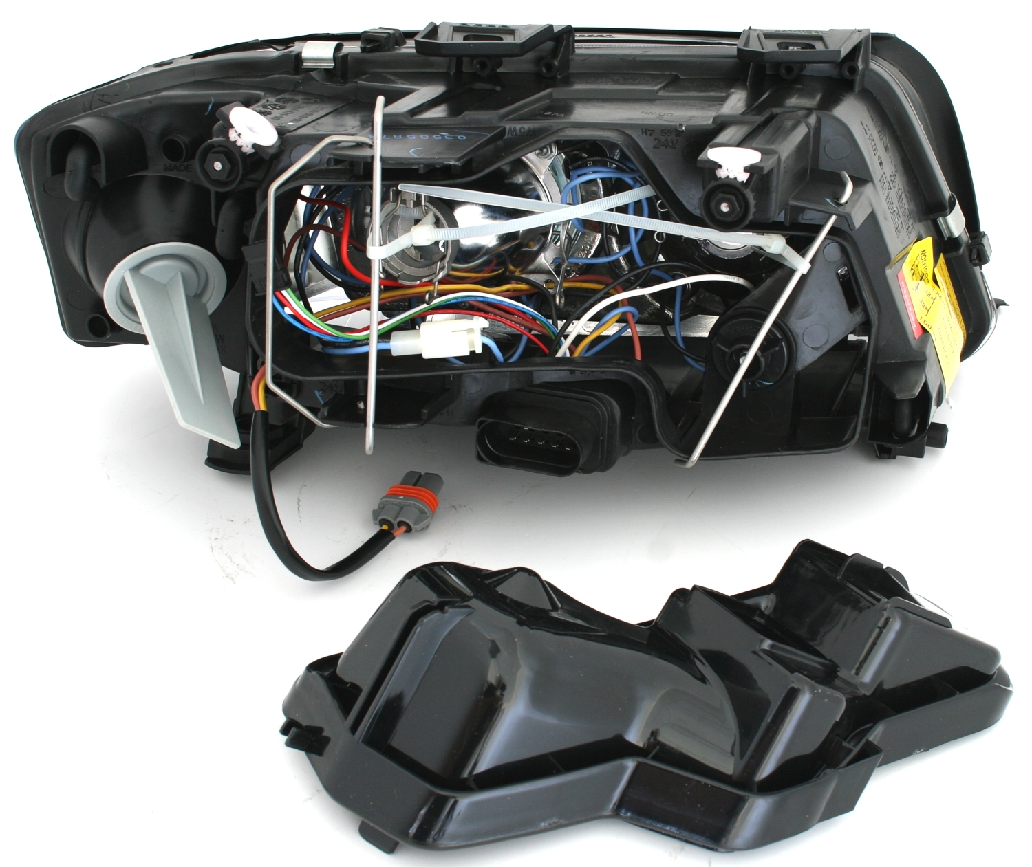 Angel Eyes Scheinwerfer Set für Audi A6 in Schwarz