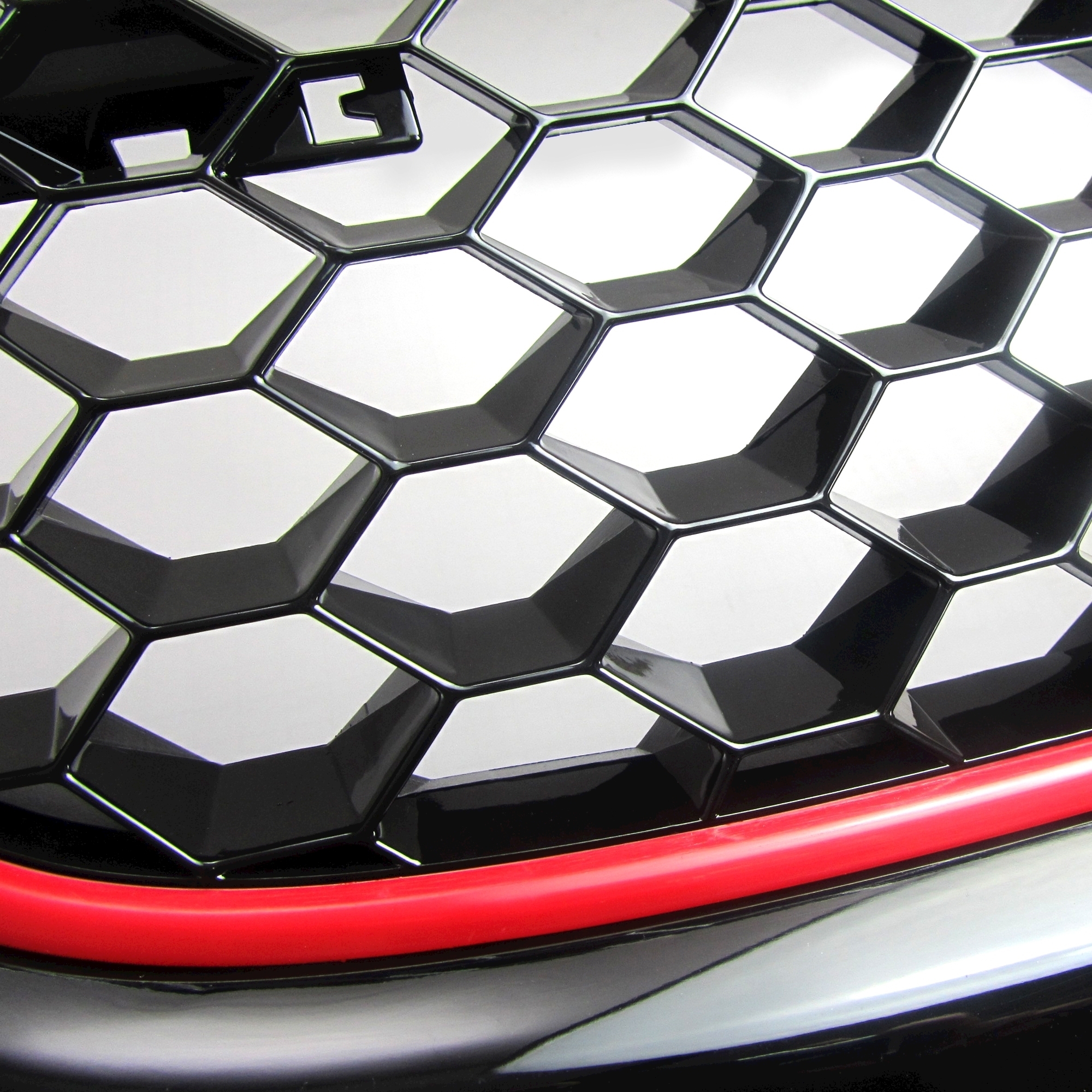 Kühlergrill für VW Golf 5, mit roter Umrandung