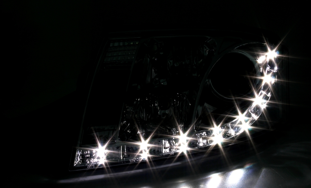 Scheinwerfer mit LED für Audi TT 8N in Chrom