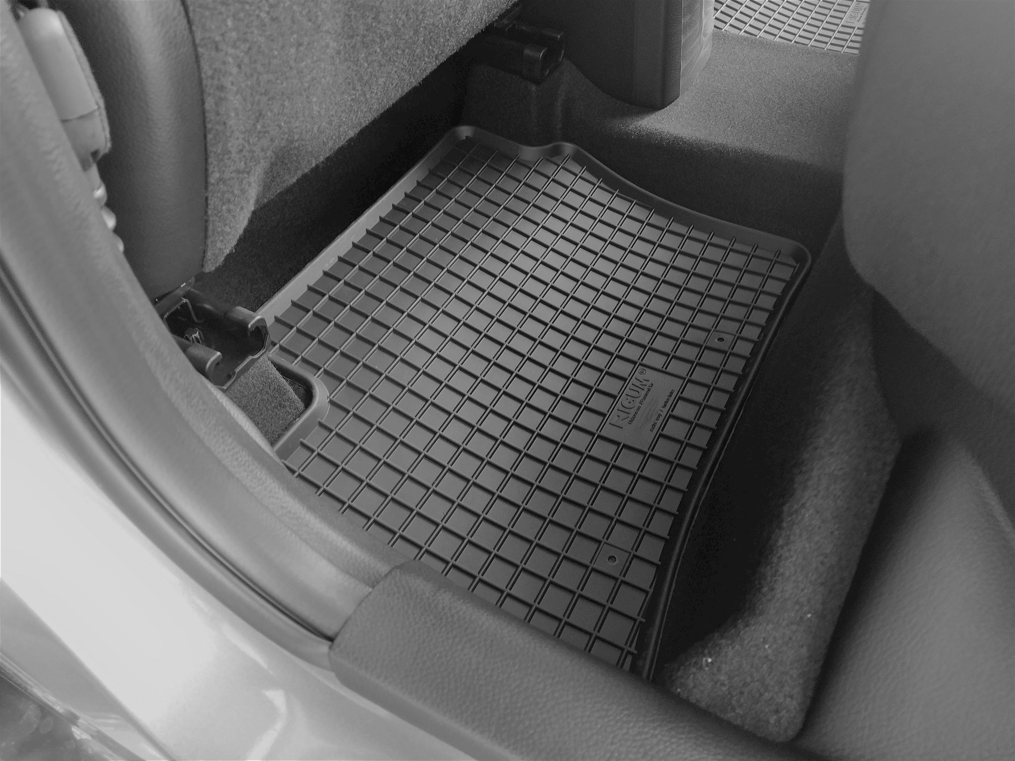 Gummi Fußmatten für Kia Picanto 3