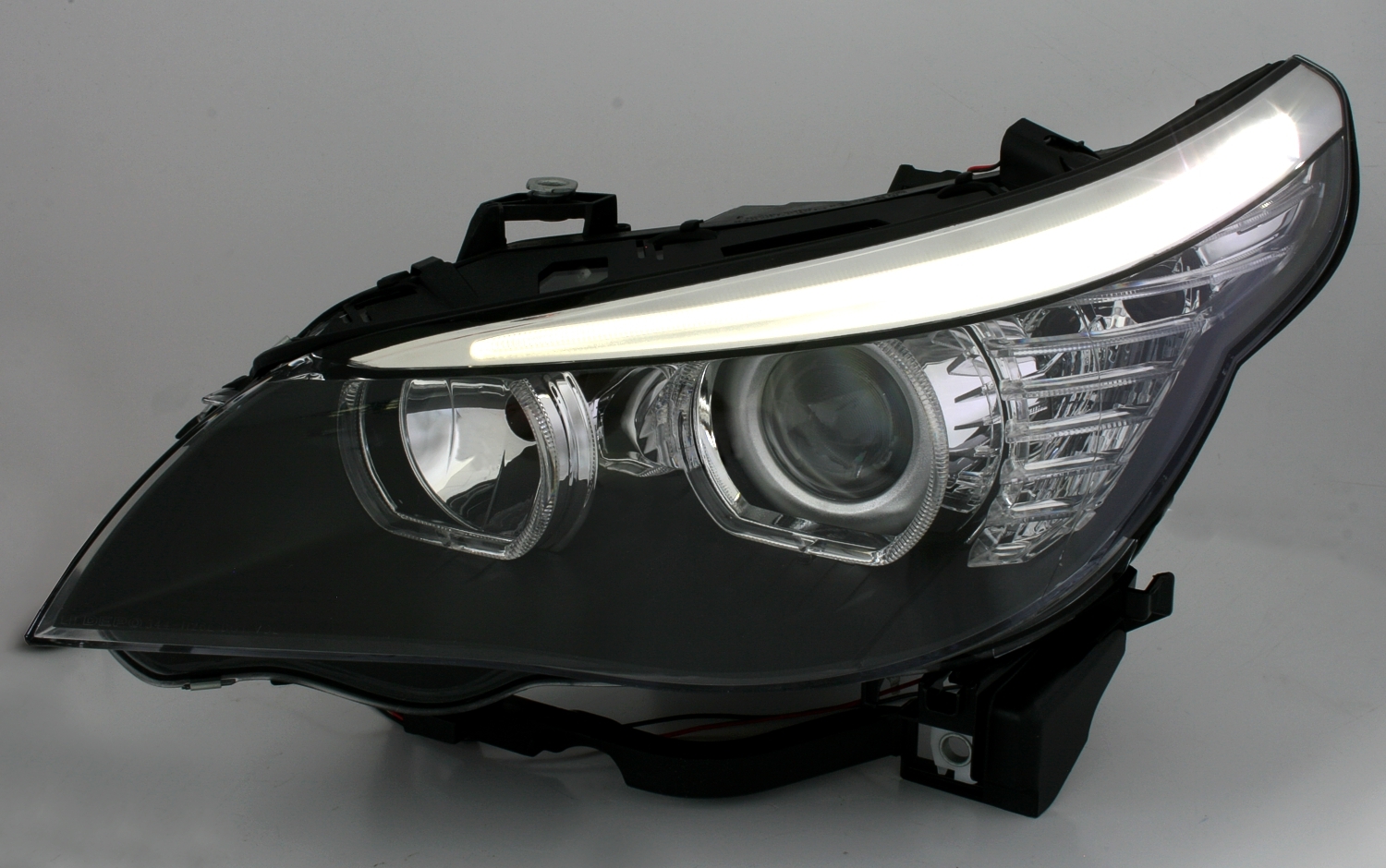 Angel Eyes Scheinwerfer Set für 5er BMW E60 / E61