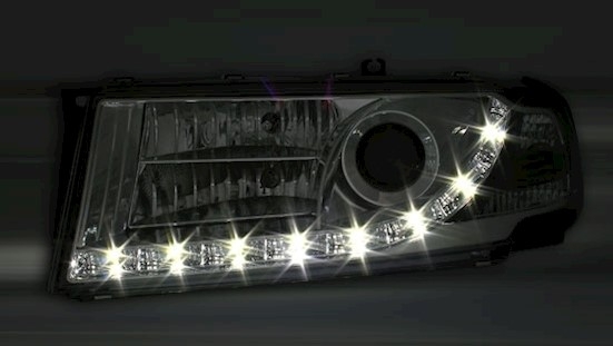 Scheinwerfer mit LED für Skoda Octavia in Chrom   