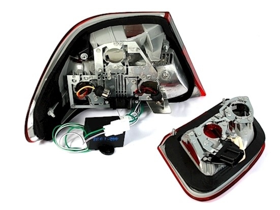 LED Rückleuchten für Mercedes W210 in Rot-Weiß