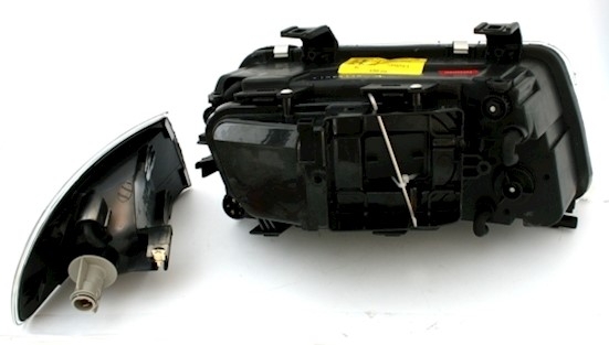 Angel Eyes Scheinwerfer für Audi A4 B5 in Schwarz