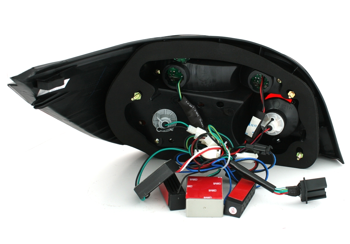 LED Rückleuchten für 5er BMW E60 in Rot-Smoke