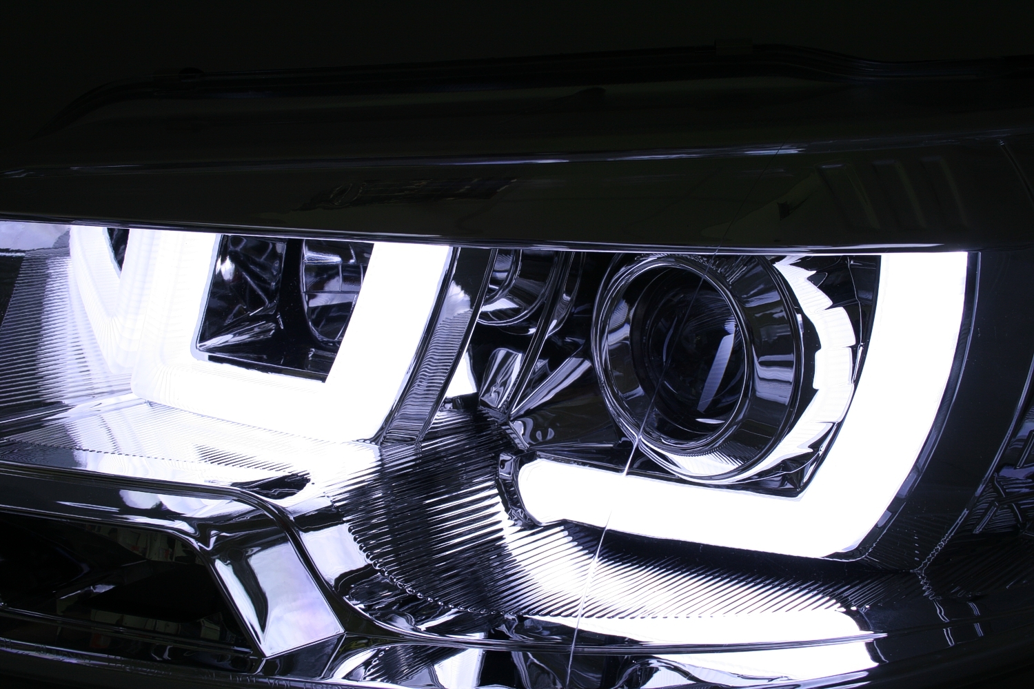 Scheinwerfer für VW T5 in Chrom                   