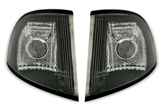 Frontblinker Set für Audi A4 B5 in Schwarz