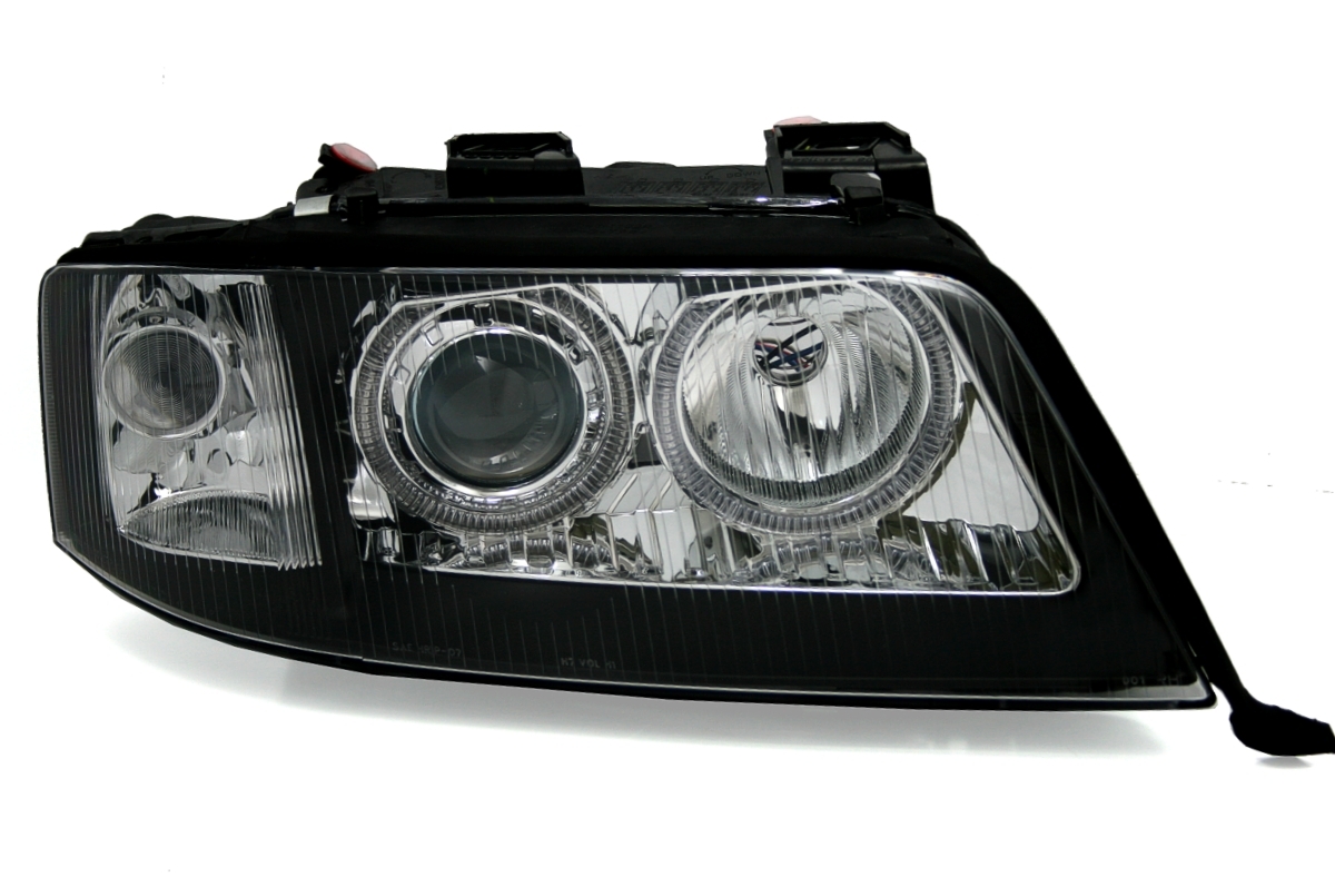 Angel Eyes Scheinwerfer Set für Audi A6 in Schwarz