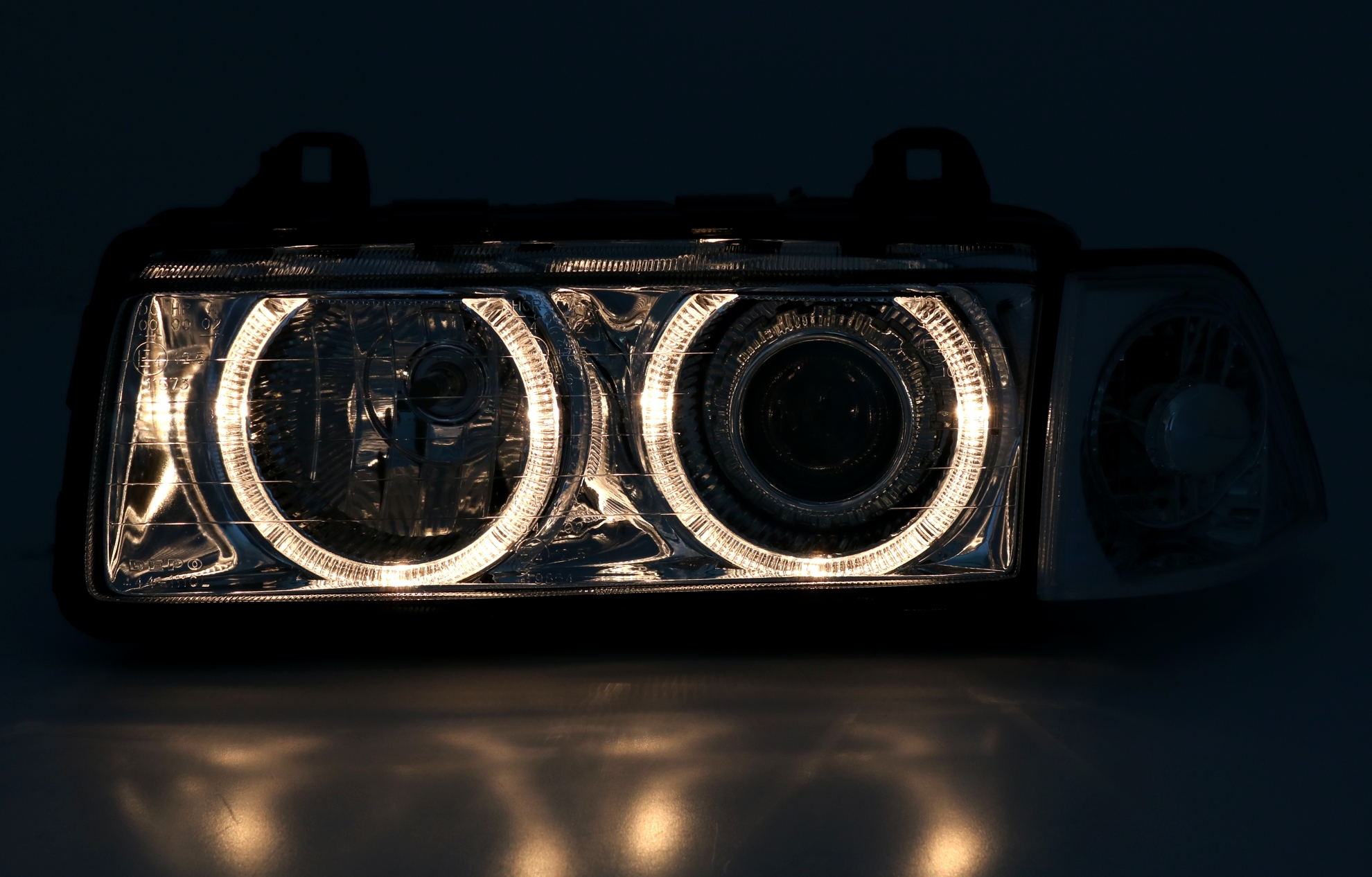 Angel Eyes Scheinwerfer für 3er BMW E36 in Chrom