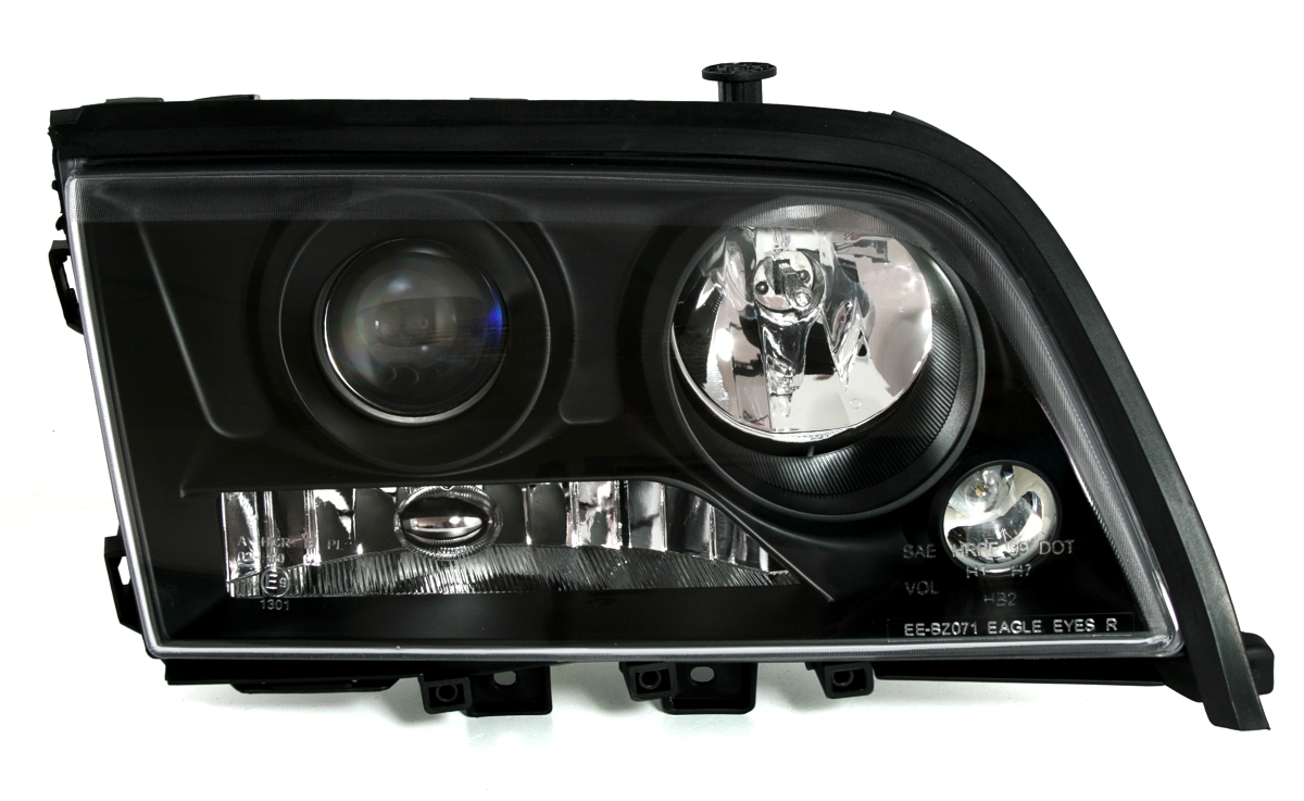 Scheinwerfer für Mercedes W202 C-Klasse in Schwarz