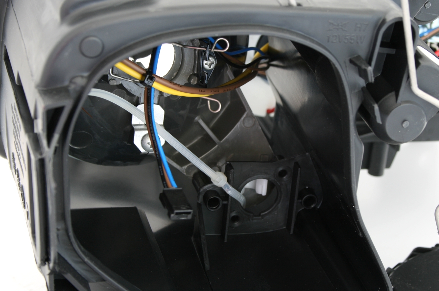 Scheinwerfer für VW Touran + Caddy 3 / links      