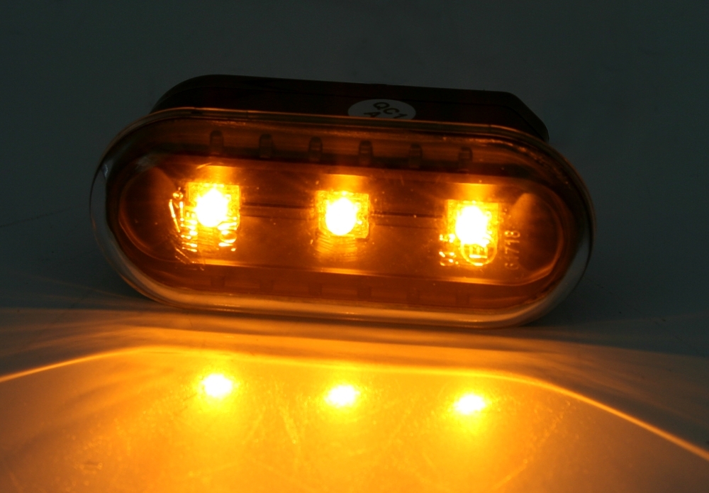 LED Seitenblinker (ovale Ausführung) / Schwarz