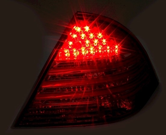 LED Rückleuchten für Mercedes W203 in Rot-Schwarz