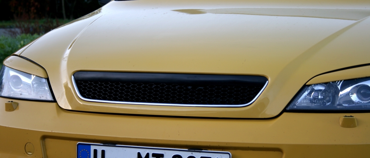 Grill ohne Emblem Opel Astra G / Schwarz mit Chrom