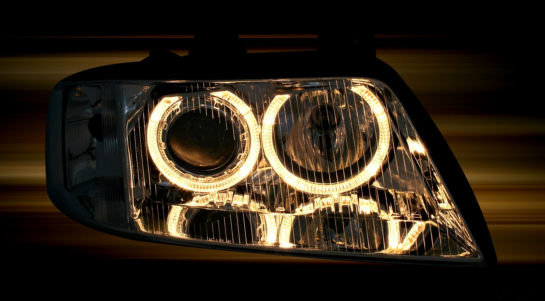 Angel Eyes Scheinwerfer für Audi A6 4B in Schwarz