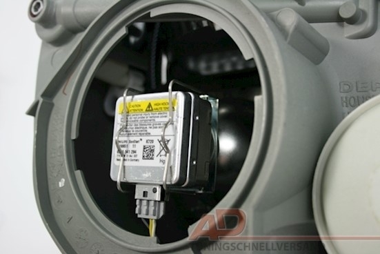 Xenon Scheinwerfer Set für Mercedes W208 in Schw.