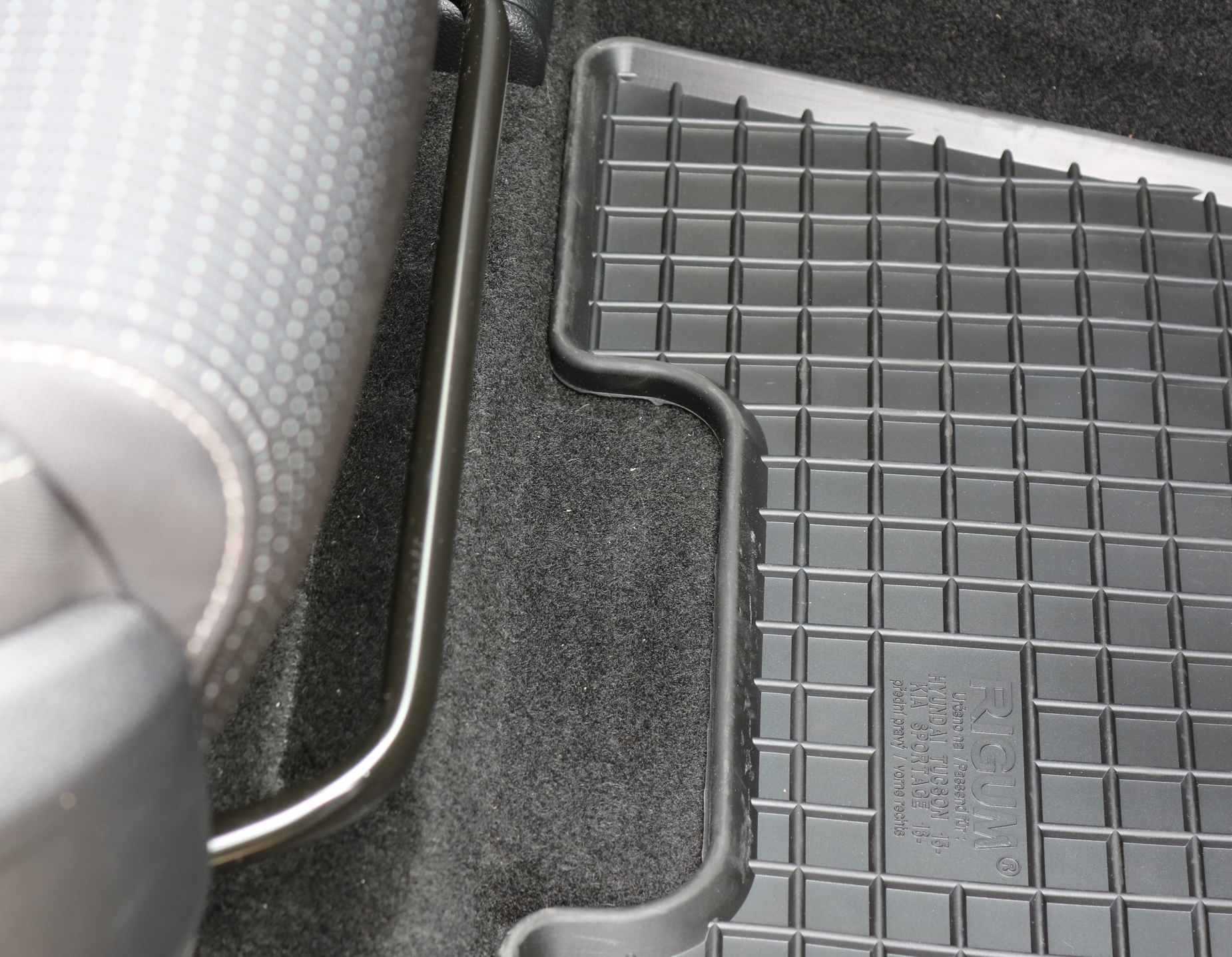 Gummi Fußmatten für Alfa Romeo Giulia 952