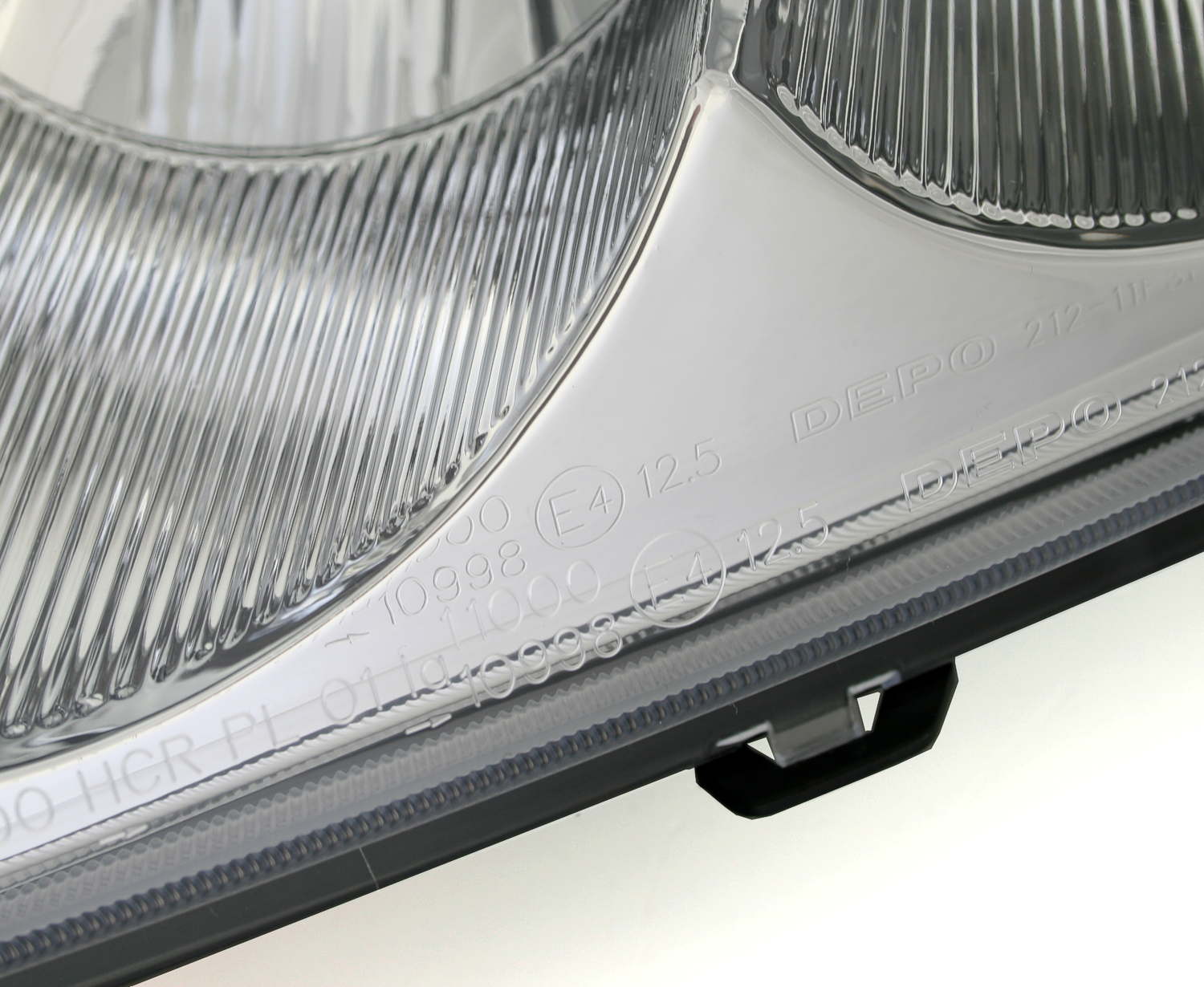 Scheinwerfer für Toyota Avensis T25 / rechts